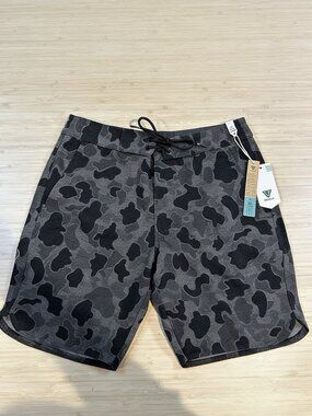 VISSLA Shorts Mens Small Riviera Sofa Surfer Black Camo Sweat Lounge Casual NEW